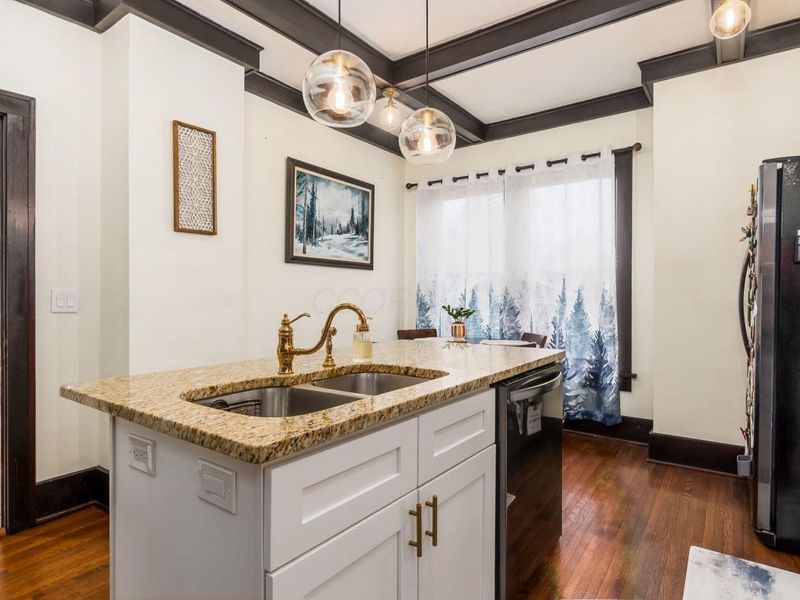 2555 Glenmawr Avenue, Columbus, OH 43202 Photo 6