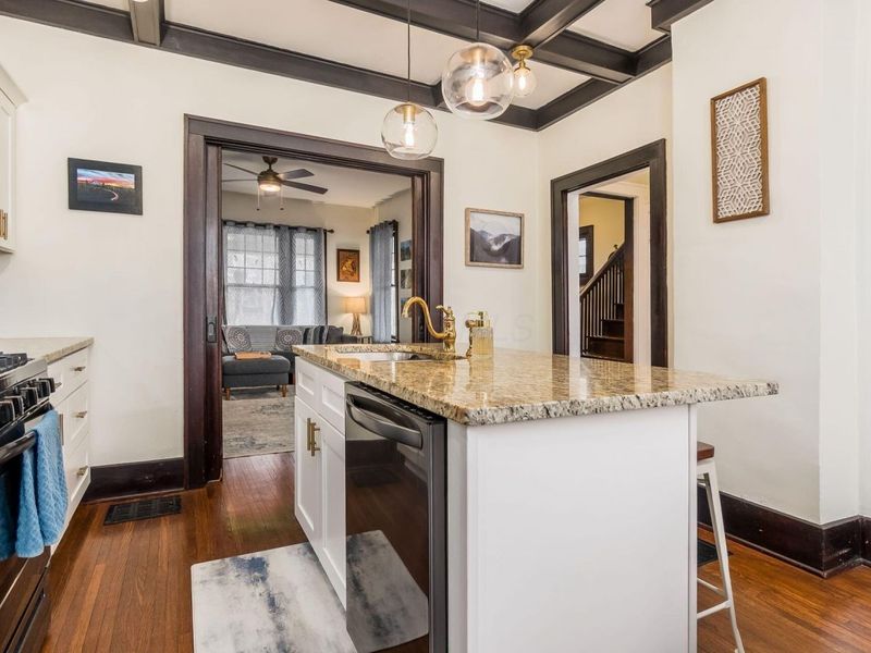 2555 Glenmawr Avenue, Columbus, OH 43202 Photo 9