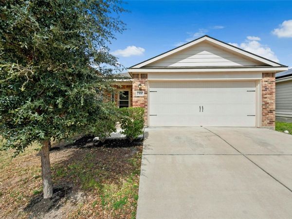 1500 Amy DR, Kyle, TX 78640