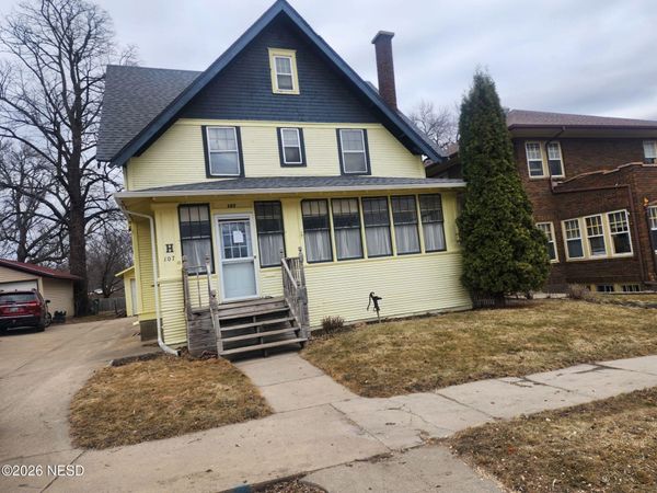 107 5TH AVENUE NW, Watertown, SD 57201