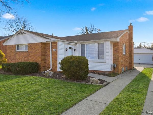 13581 Arnold Street, Redford Twp, MI 48239