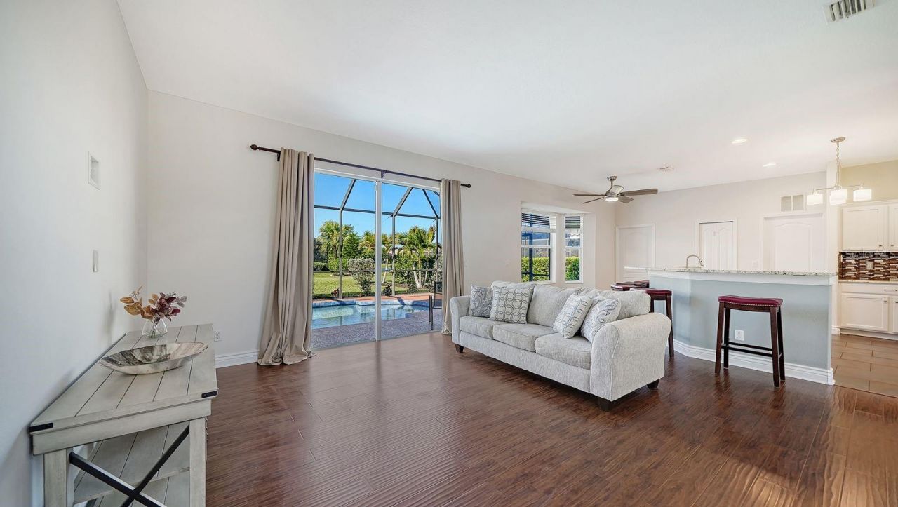 152 New Briton Court , Bradenton, FL 34212 Photo