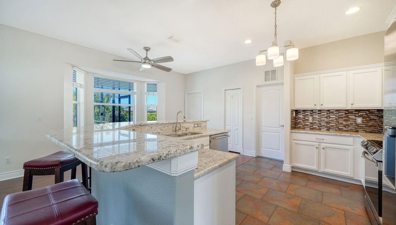 152 New Briton Court, Bradenton, FL 34212 Photo