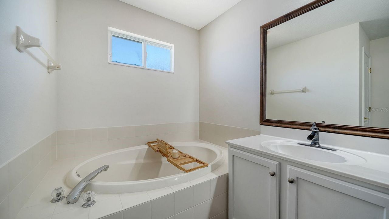 152 New Briton Court, Bradenton, FL 34212 Photo