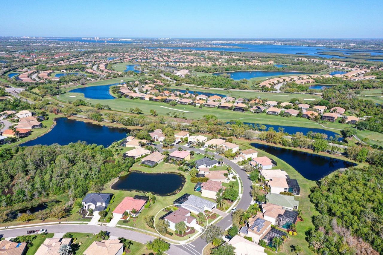 152 New Briton Court, Bradenton, FL 34212 Photo