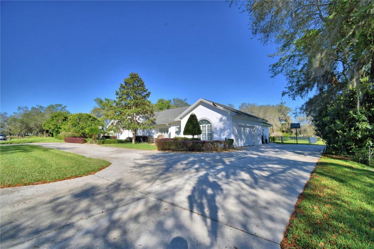 104 Fairway Drive, Haines City, FL 33844 Photo