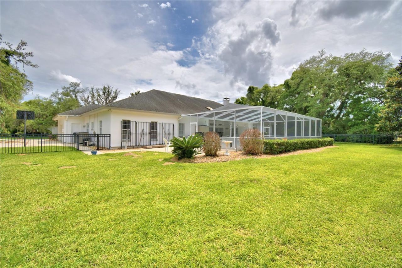 104 Fairway Drive, Haines City, FL 33844 Photo
