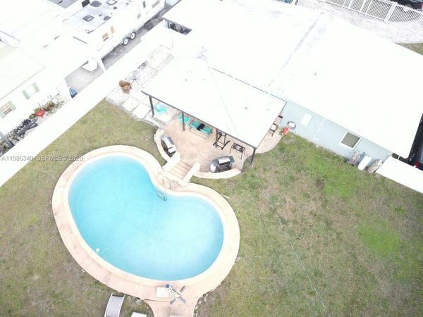 12430 NW 20TH AV , Miami, FL 33167