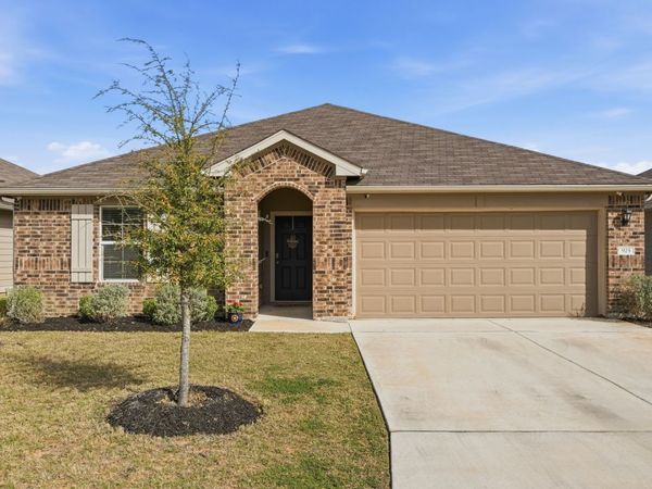 925 Nodding Nixie, Seguin, TX 78155