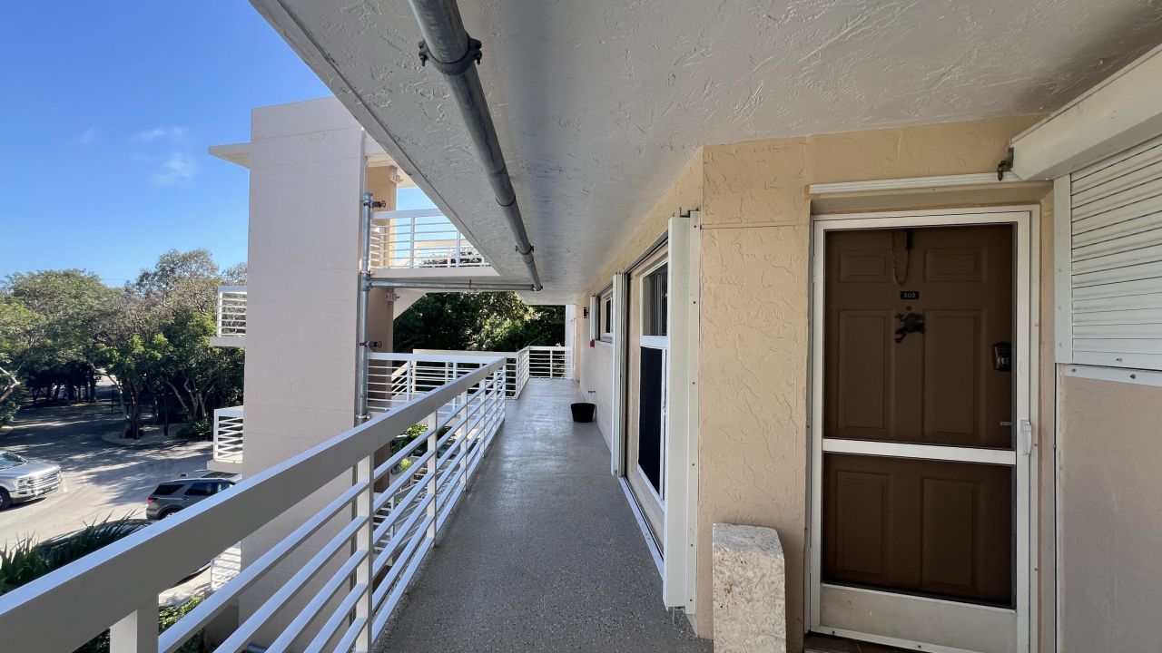80450 Overseas Highway, Unit 302, Islamorada, FL 33036 Photo