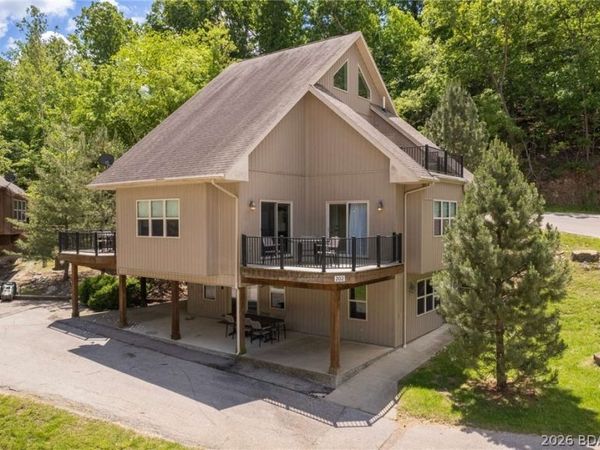 202 Yacht Club Landing Drive , Lake Ozark, MO 64049