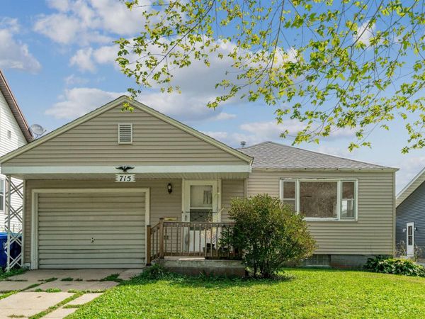 715 NE 1st Avenue, Oelwein, IA 50662