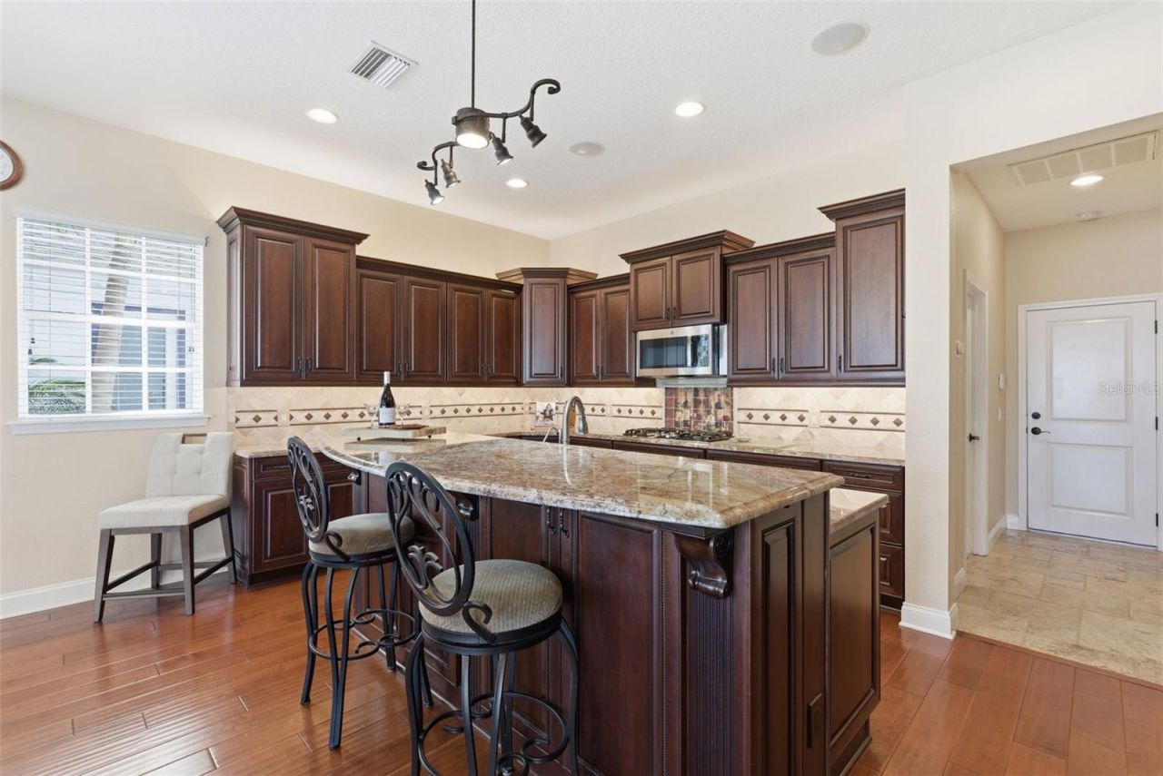 715 Islebay Drive, Apollo Beach, FL 33572 Photo