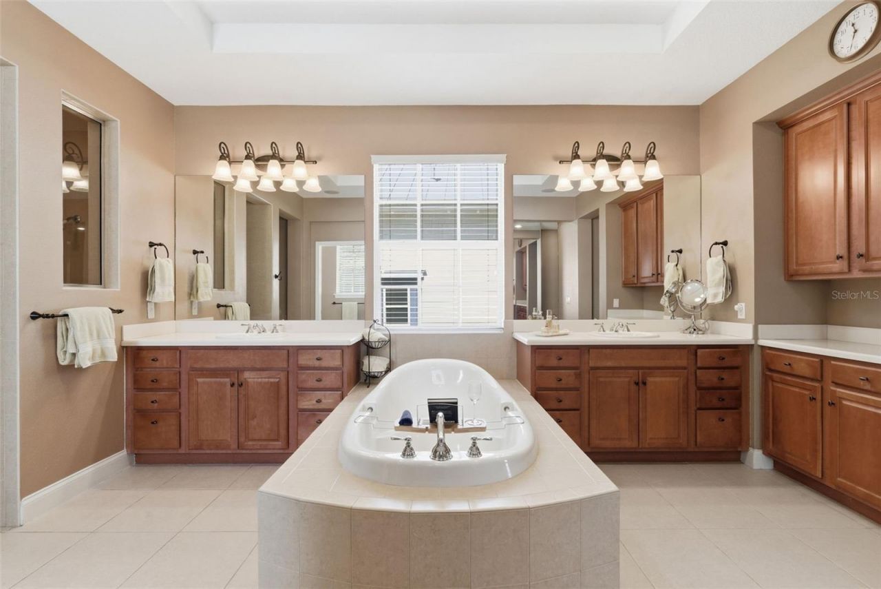 715 Islebay Drive, Apollo Beach, FL 33572 Photo