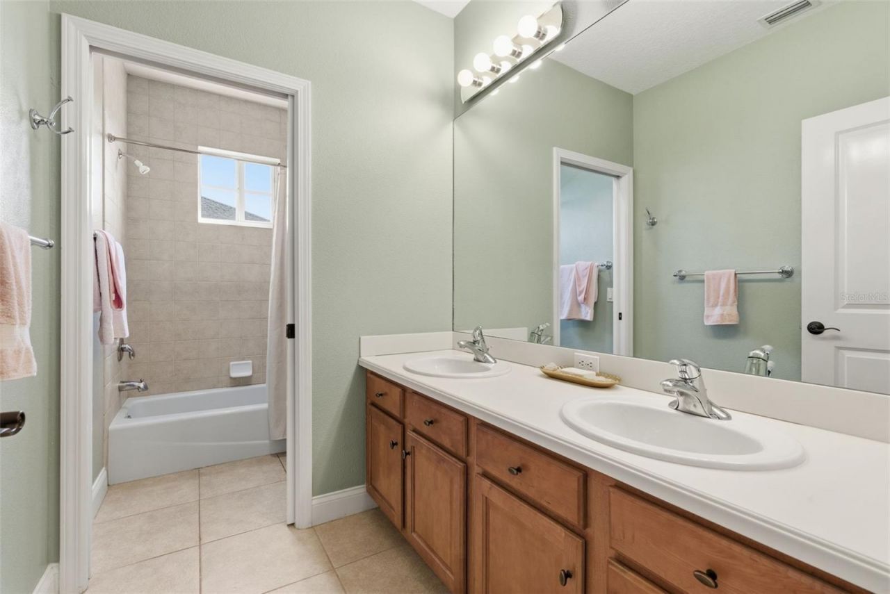 715 Islebay Drive, Apollo Beach, FL 33572 Photo