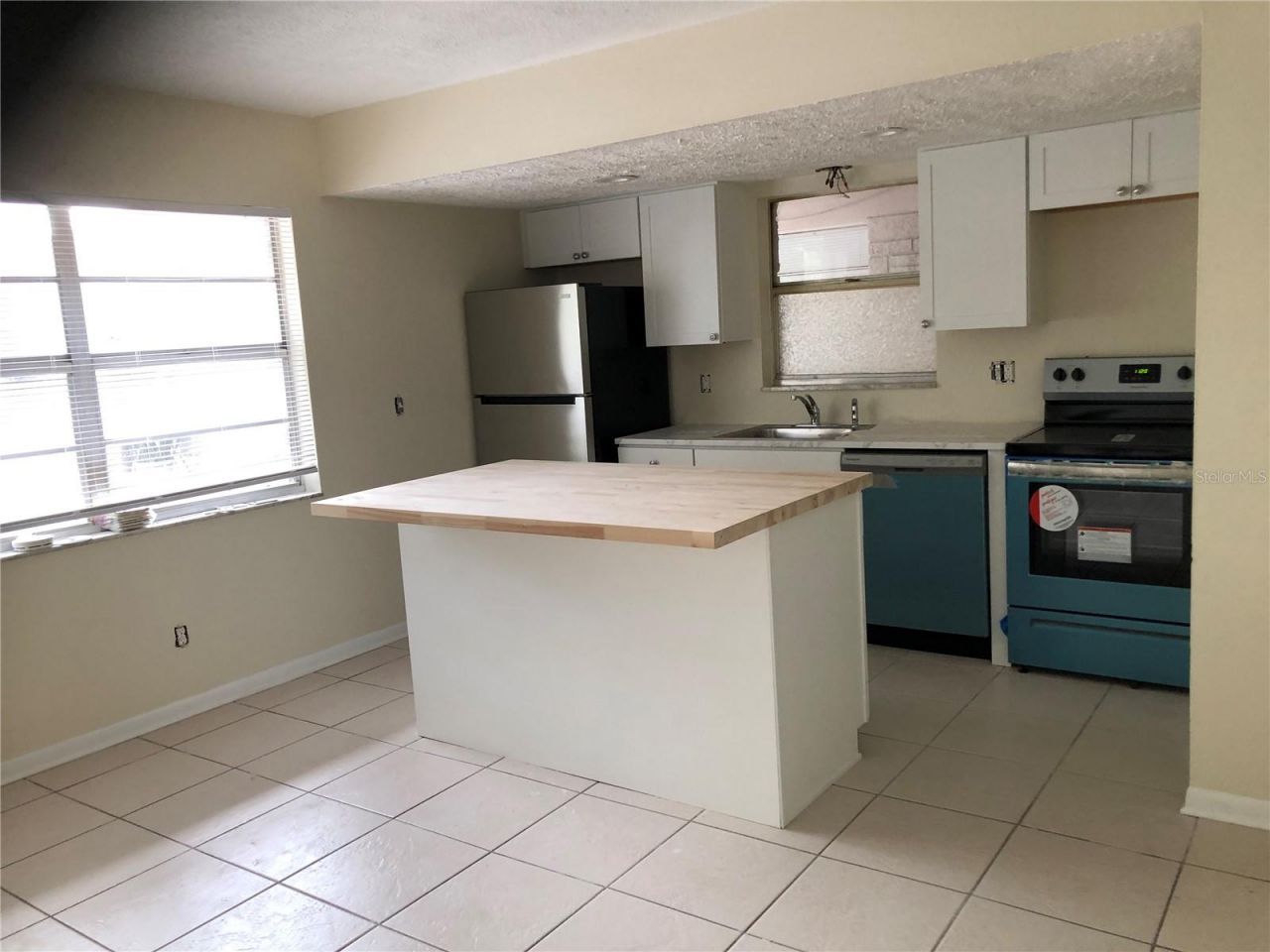 135 NE Madison Circle N, Saint Petersburg, FL 33702 Photo