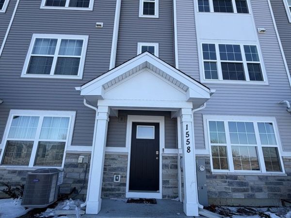 1558 Sequoia Way , Unit 1558, Pingree Grove, IL 60140