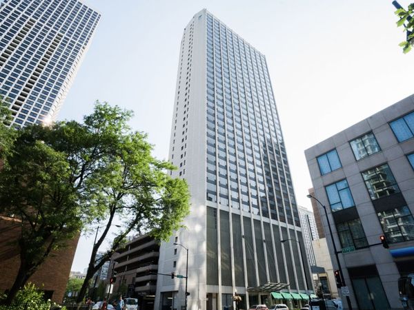 2 E OAK Street , Unit 2105, Chicago, IL 60611