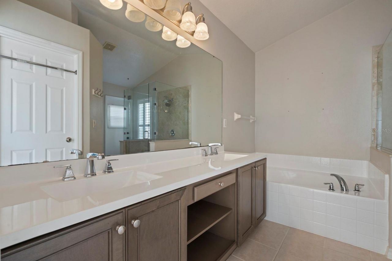 4024 Forest Island Drive , Orlando, FL 32826 Photo