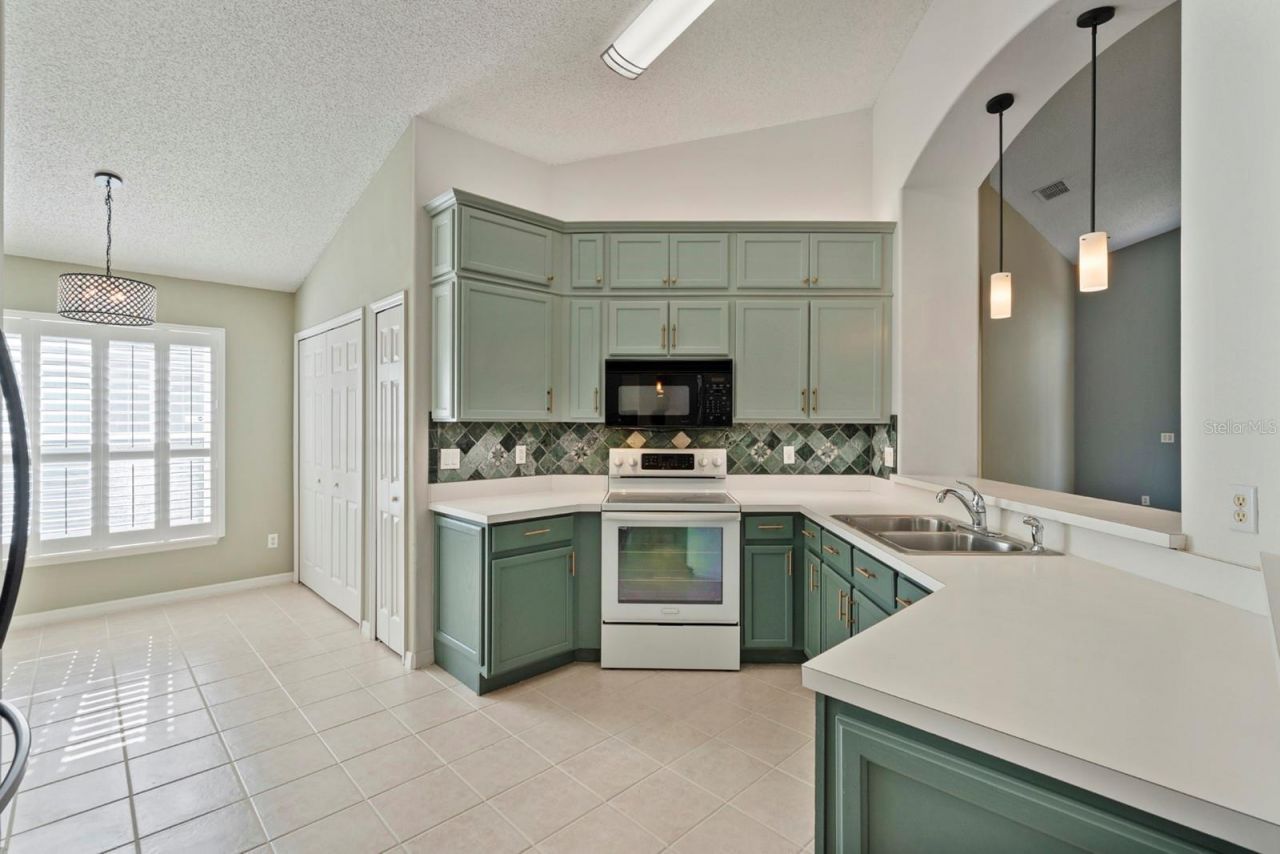 4024 Forest Island Drive , Orlando, FL 32826 Photo