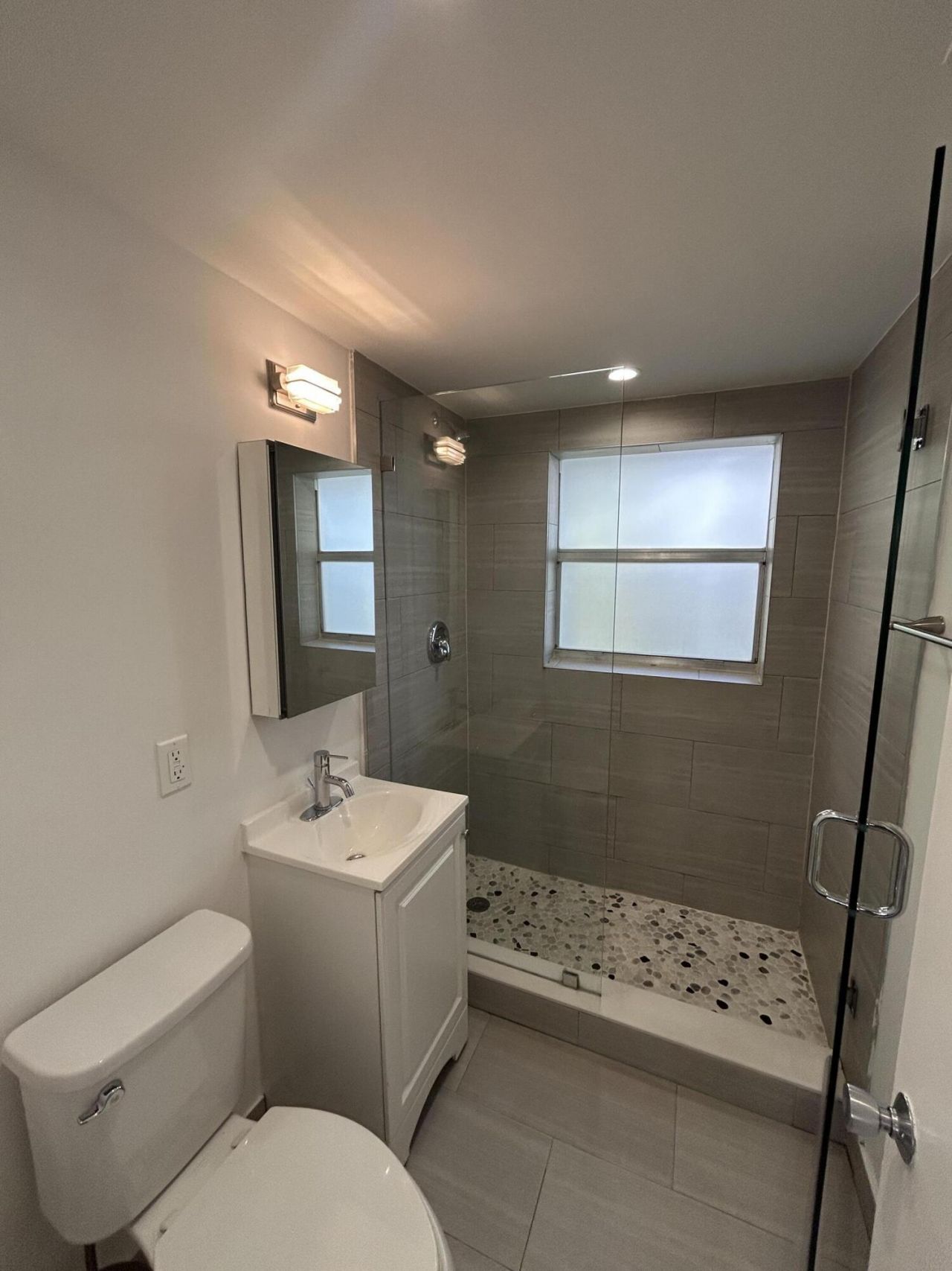 86 Isle Of Venice Drive, Unit 2, Fort Lauderdale, FL 33301 Photo