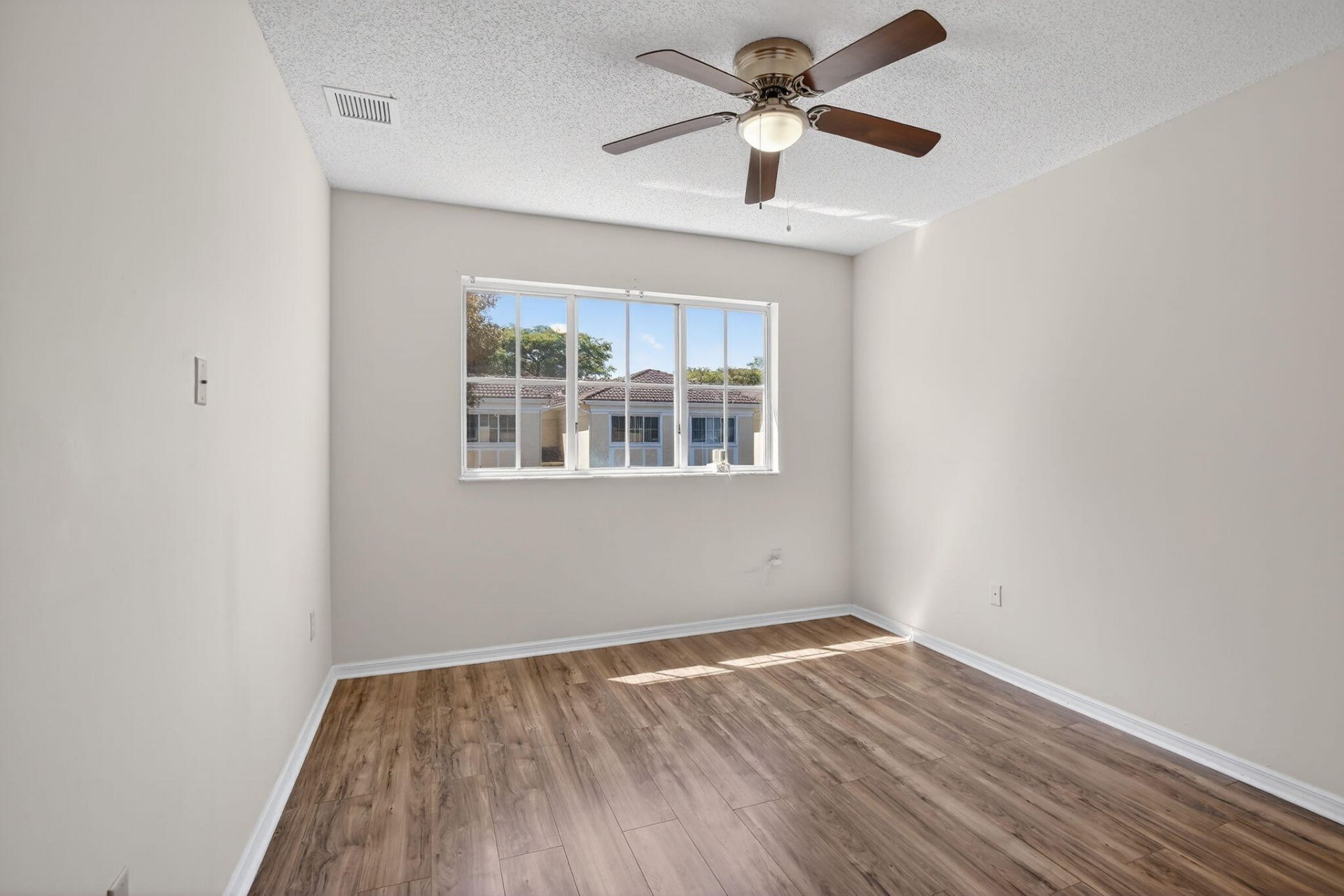 2486 Centergate Drive, Unit 204, Miramar, FL 33025 Photo