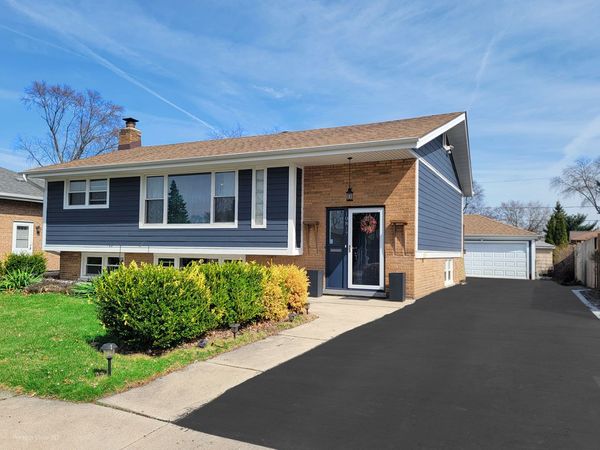 10817 S Oak Park Avenue , Worth, IL 60482