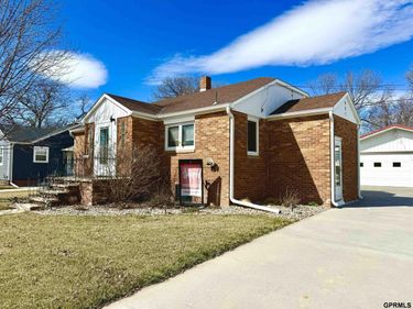 106 W North Railroad Street, Shickley, NE 68436