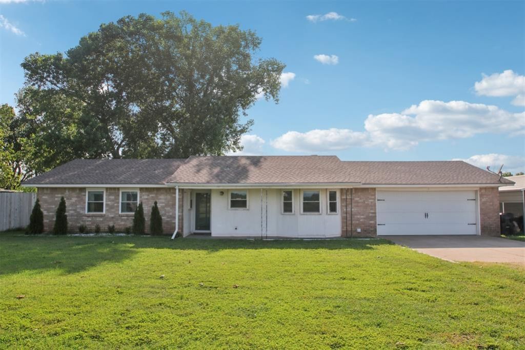 870 S Cemetery Road, Tuttle, OK 73089 Main Photo