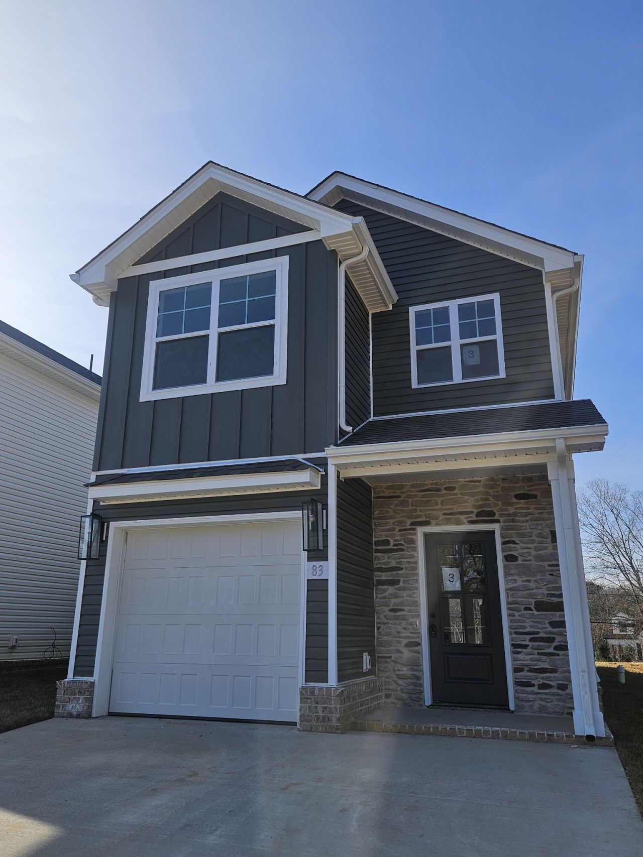 83 Charlotte Rd, Clarksville, TN 37040 Main Photo