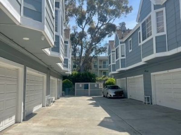 812 Inglewood, Inglewood, CA 90302