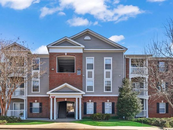 140 YELLOWSTONE DR, Unit 303, Charlottesville, VA 22903