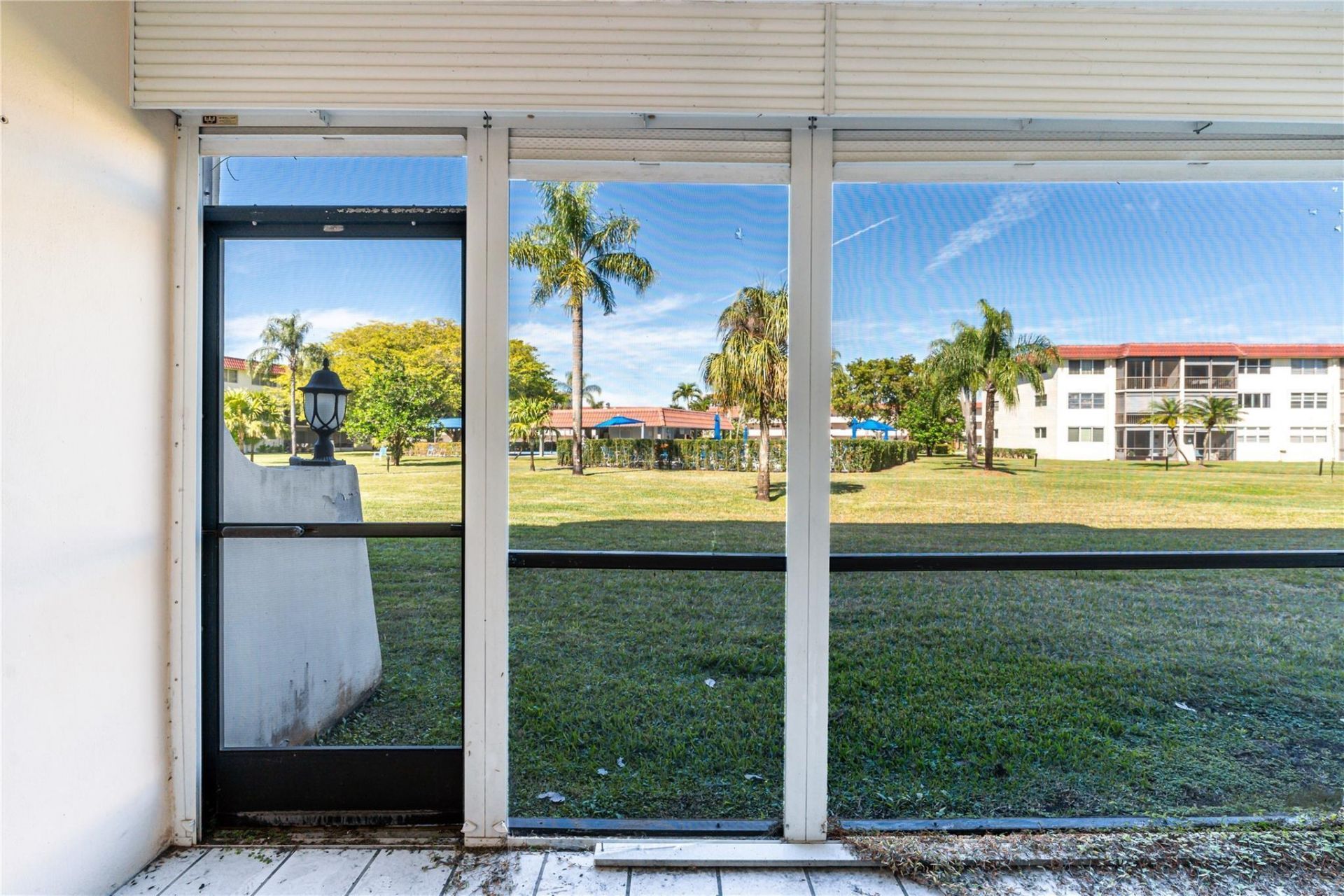 9523 S Hollybrook Lake Drive, Unit 107, Pembroke Pines, FL 33025 Photo