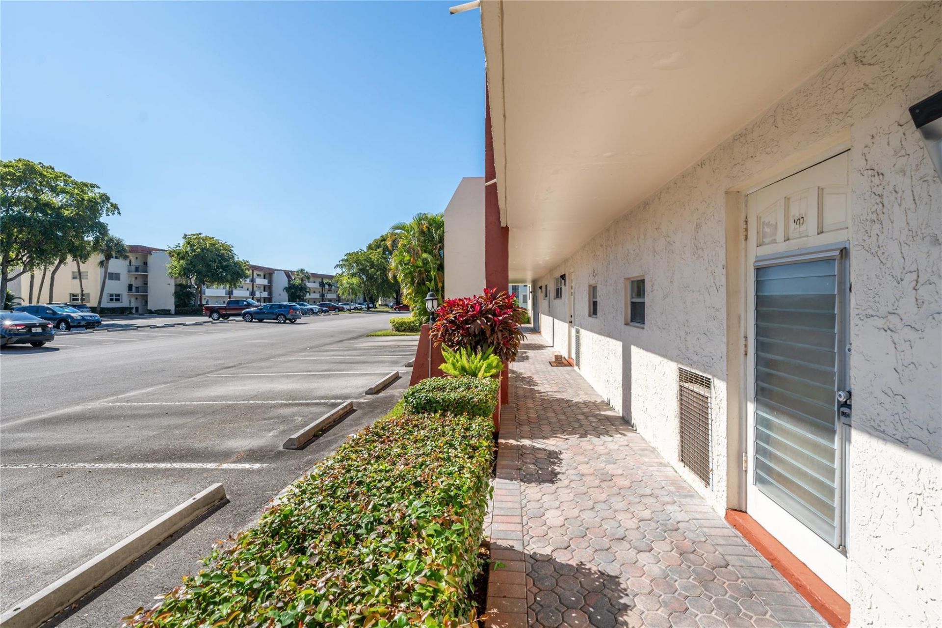 9523 S Hollybrook Lake Drive, Unit 107, Pembroke Pines, FL 33025 Photo