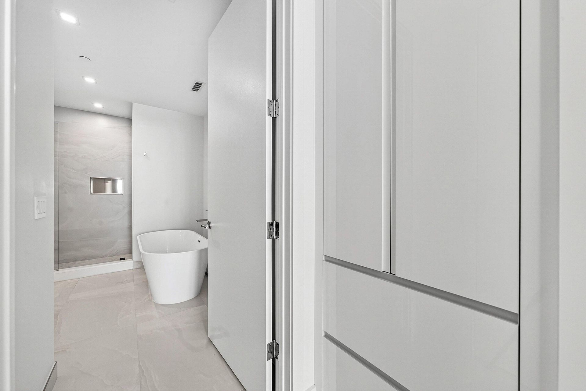 220 Lake Shore Drive, Unit 1010, Lake Park, FL 33403 Photo