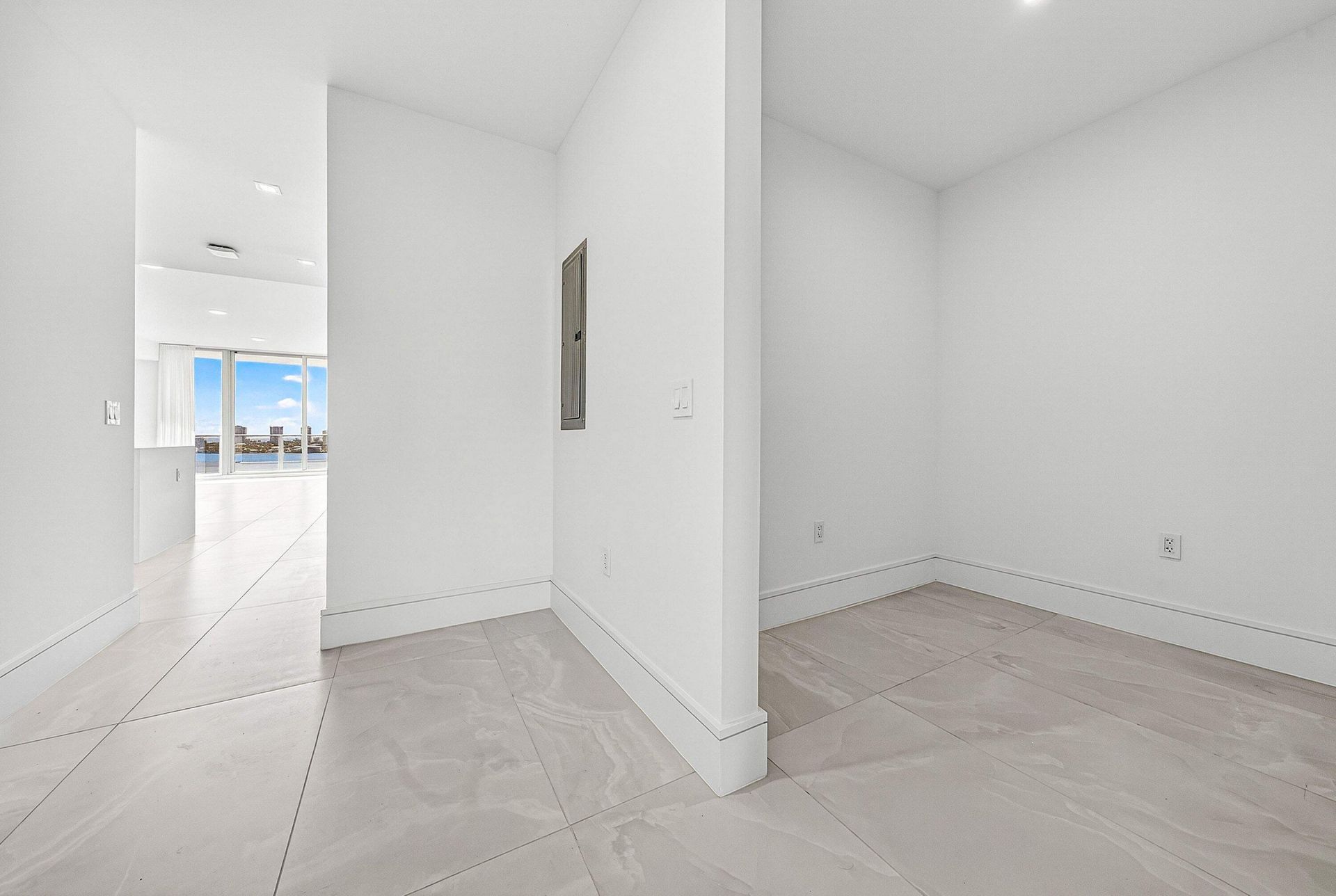 220 Lake Shore Drive, Unit 1010, Lake Park, FL 33403 Photo