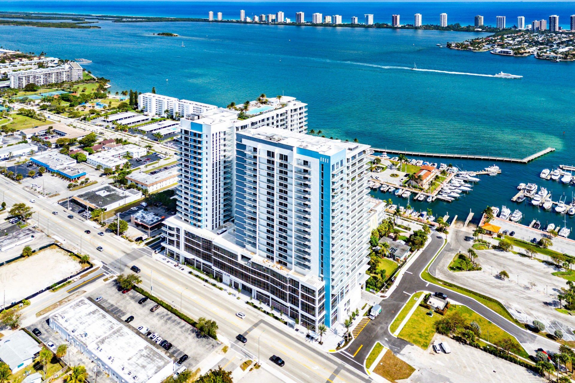 220 Lake Shore Drive, Unit 1010, Lake Park, FL 33403 Photo