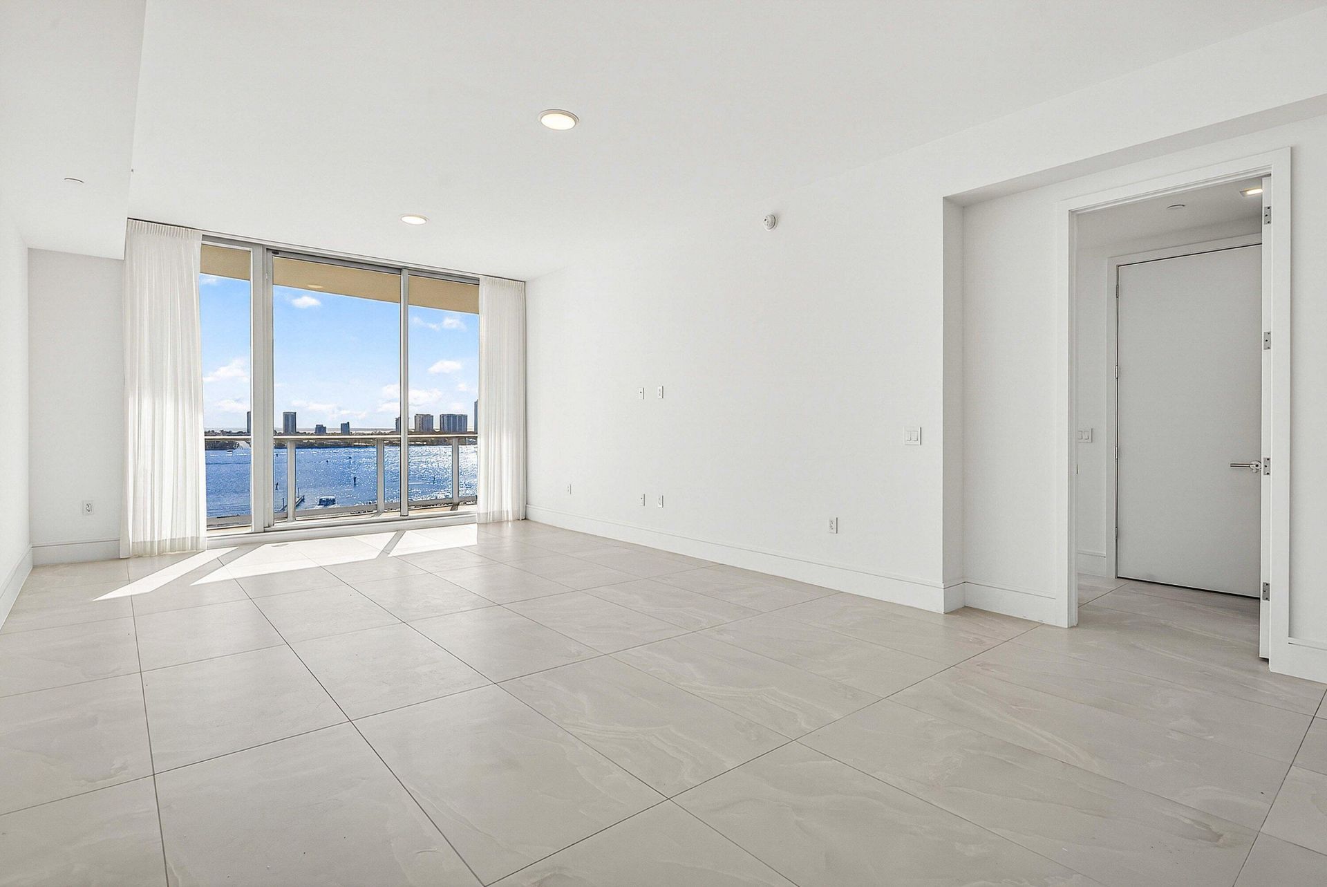 220 Lake Shore Drive, Unit 1010, Lake Park, FL 33403 Photo