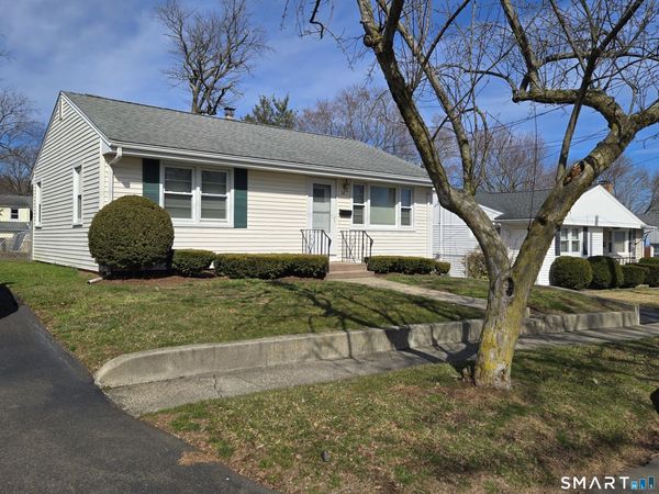 37 Gordon , East Haven, CT 06512