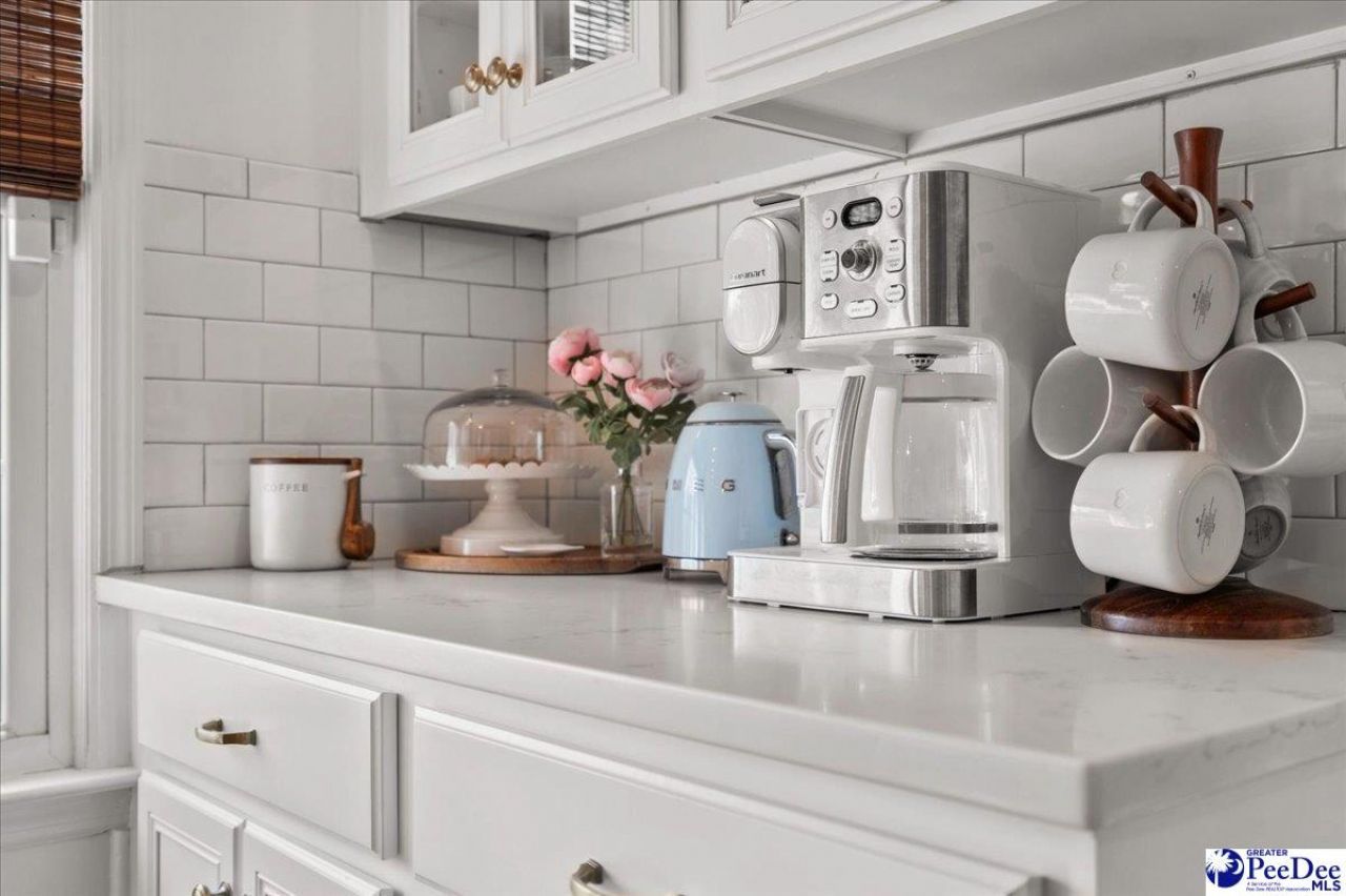 482 Country Club Dr. Photo 20