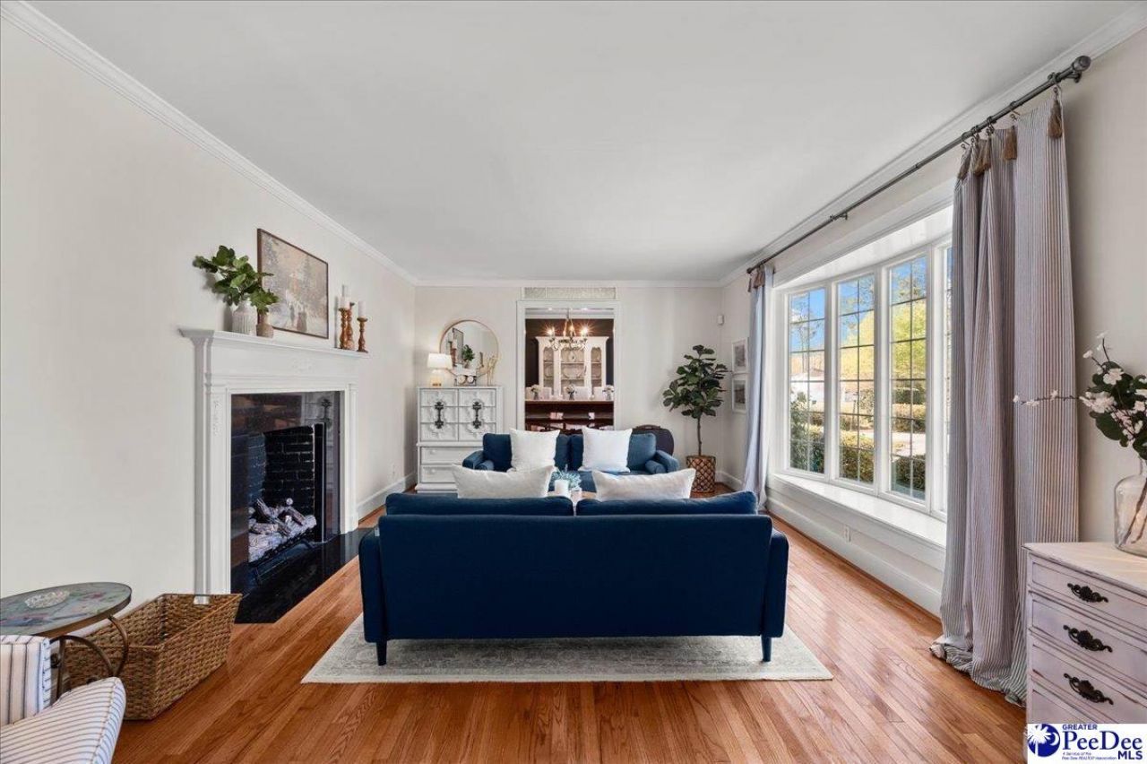 482 Country Club Dr. Photo 24