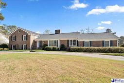 482 Country Club Dr. photo 4