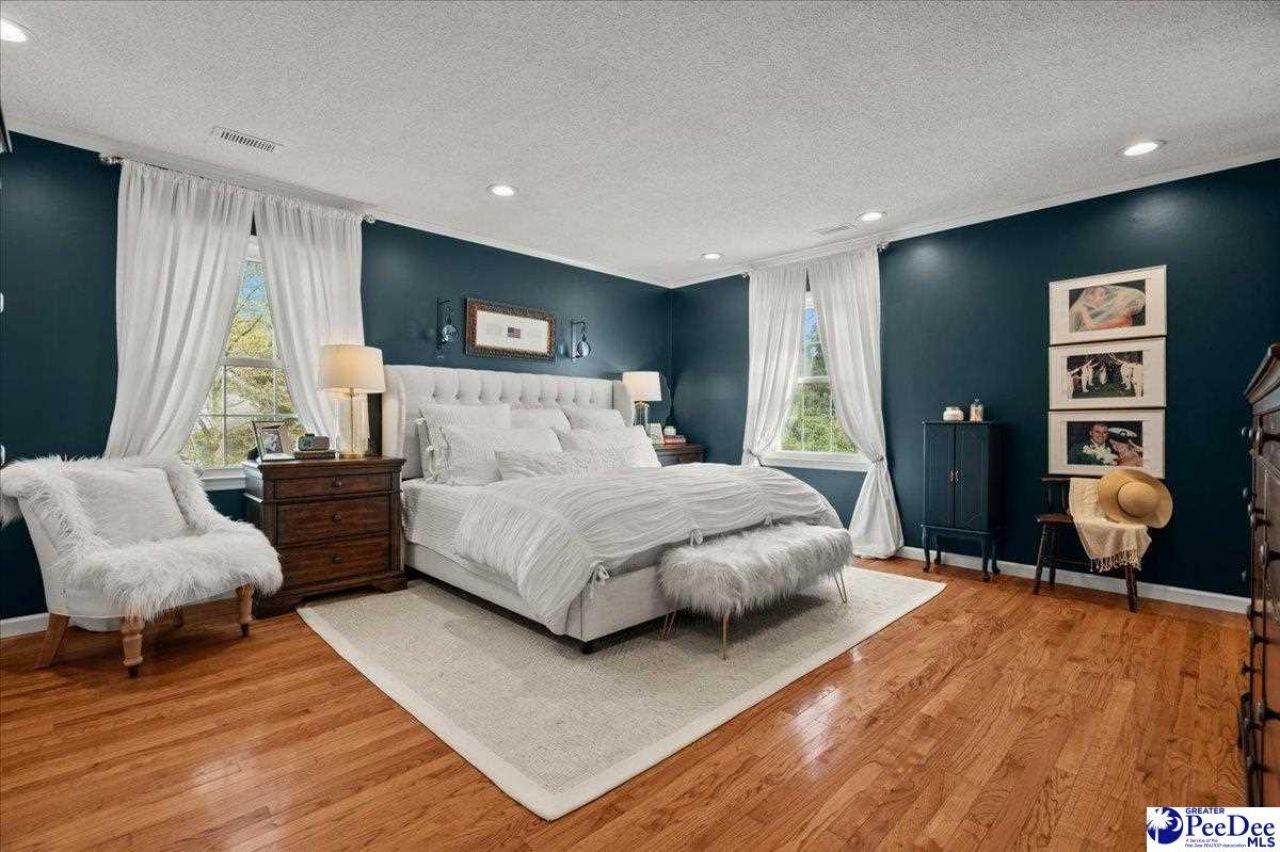 482 Country Club Dr. Photo 33