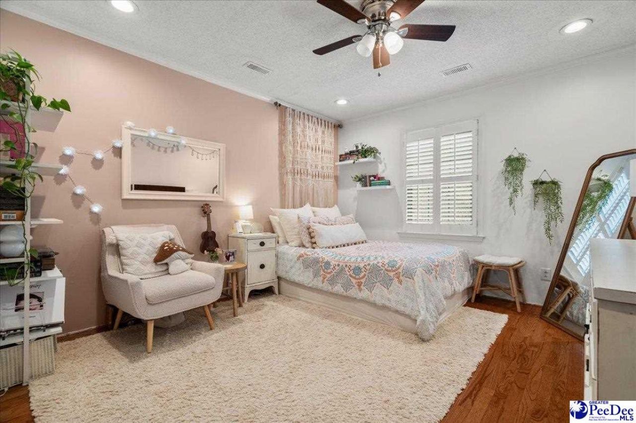 482 Country Club Dr. Photo 38