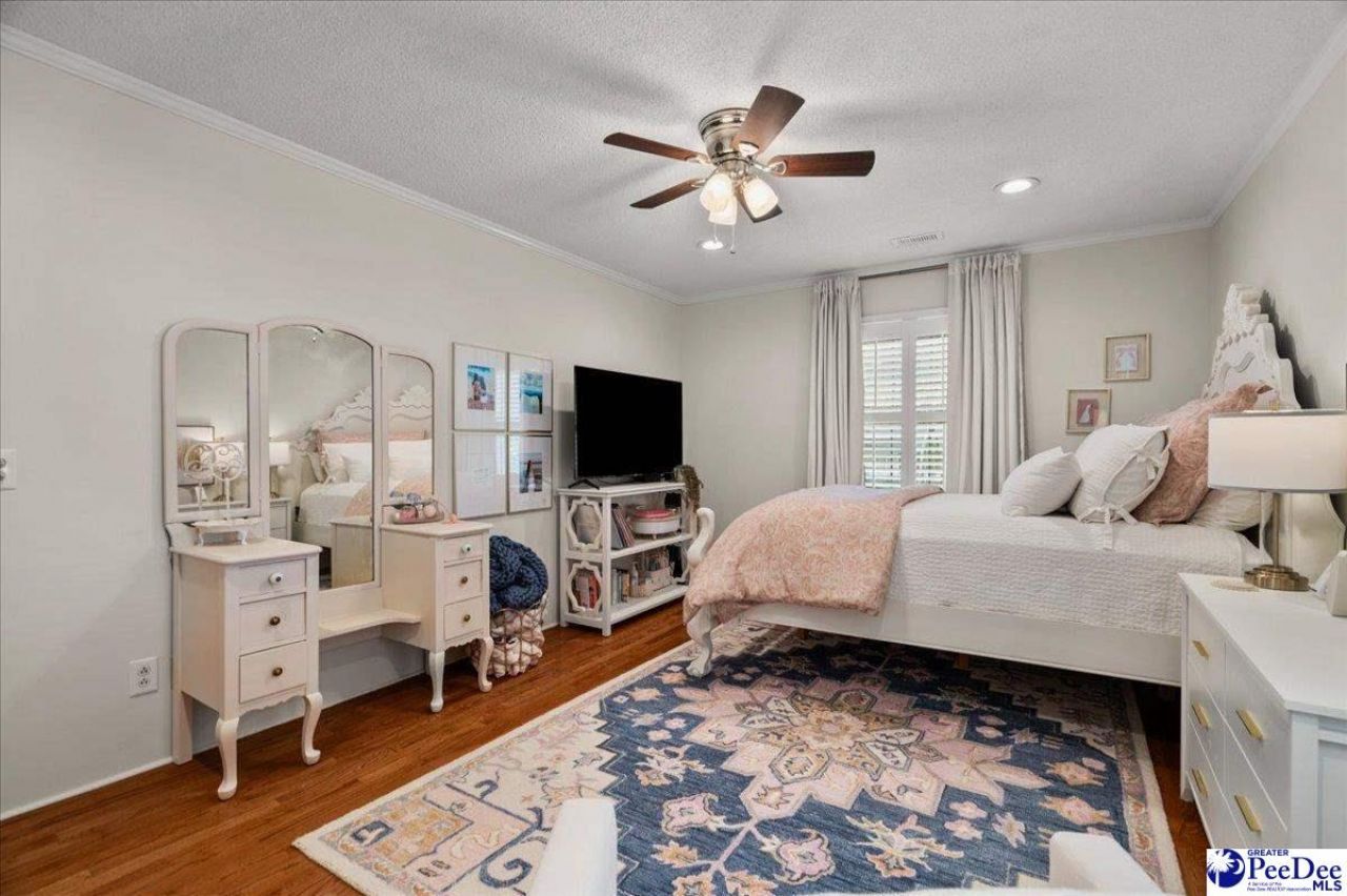 482 Country Club Dr. Photo 44