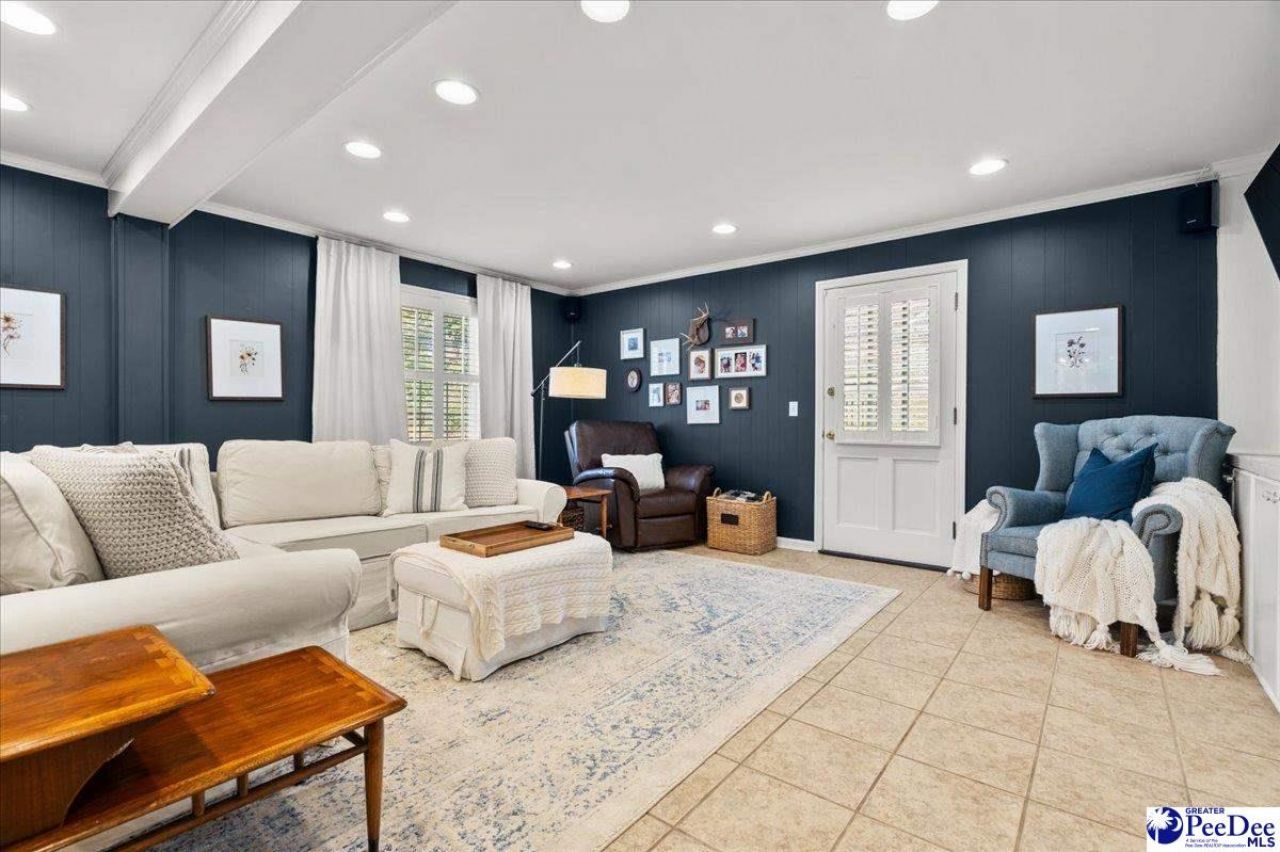 482 Country Club Dr. Photo 48