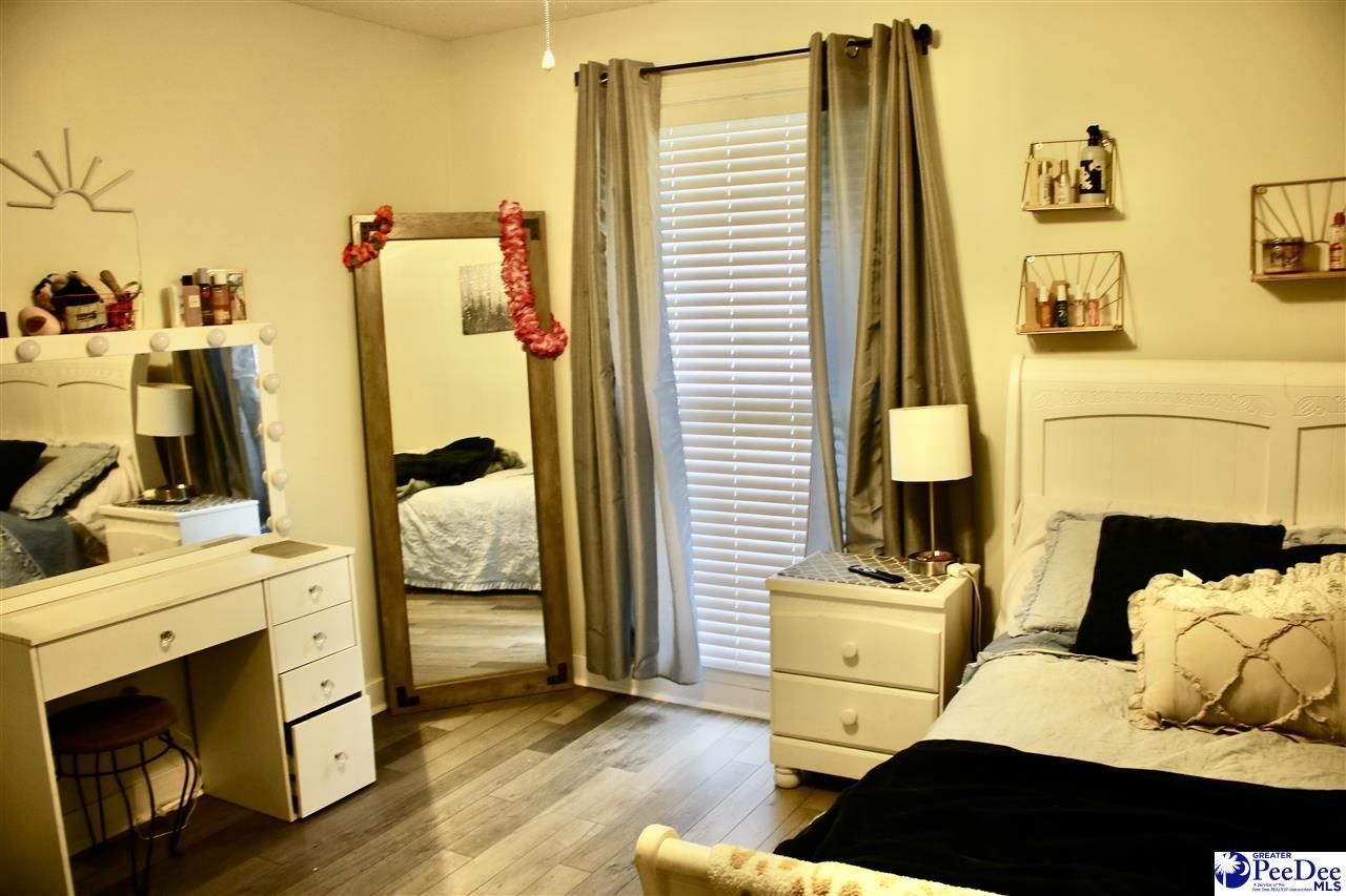 680 Torrey Pines Dr Photo 25