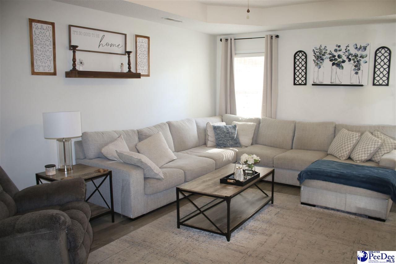 680 Torrey Pines Dr Photo 6