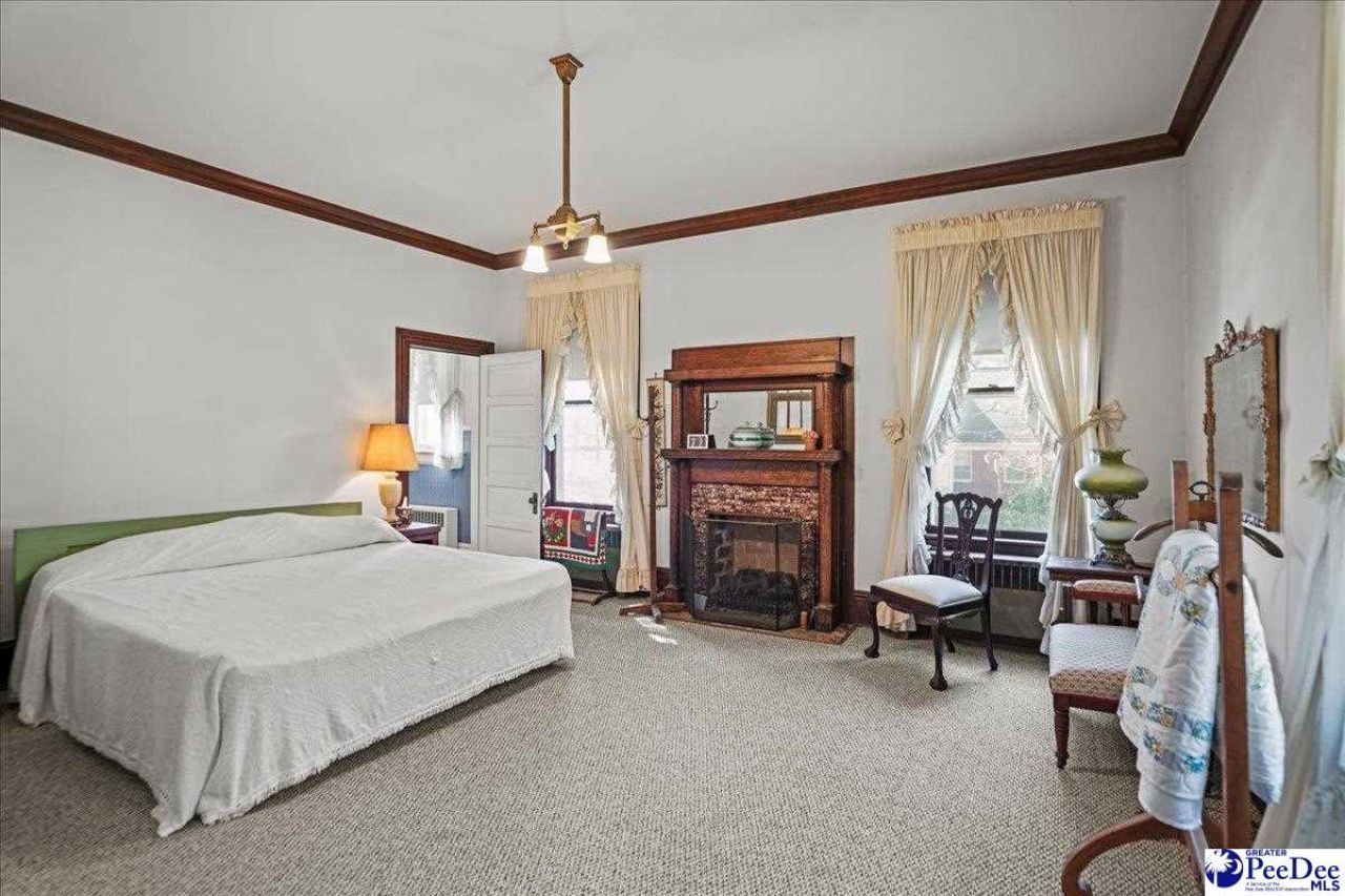 306 W Main Street Photo 27