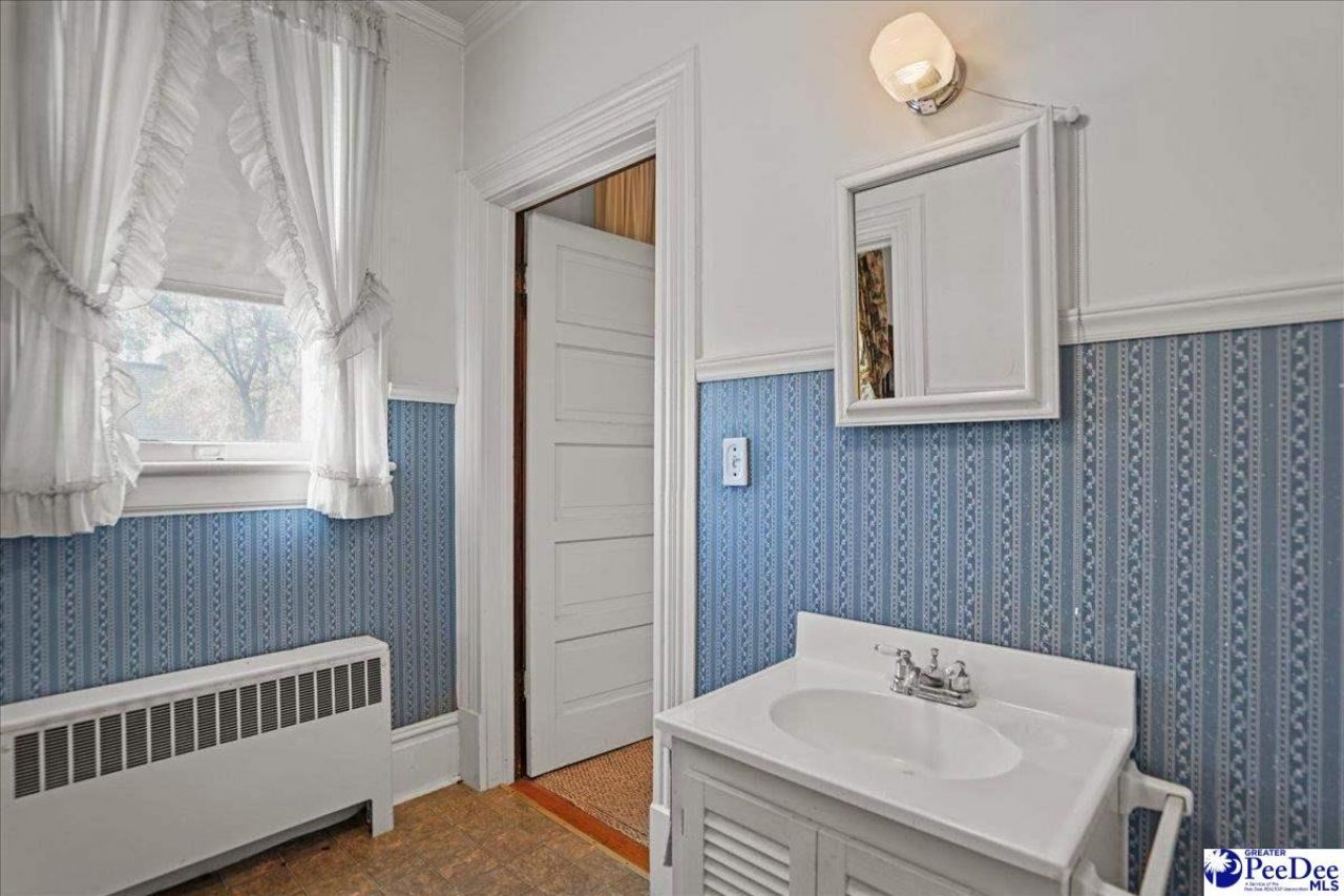 306 W Main Street Photo 29